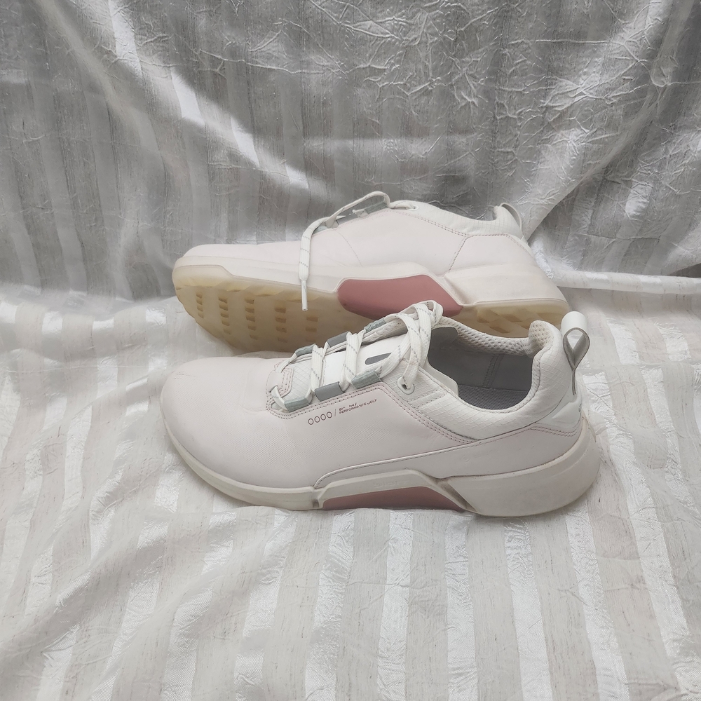 Ecco Biom Spikeless Women's Golf Shoes in White and Pink
